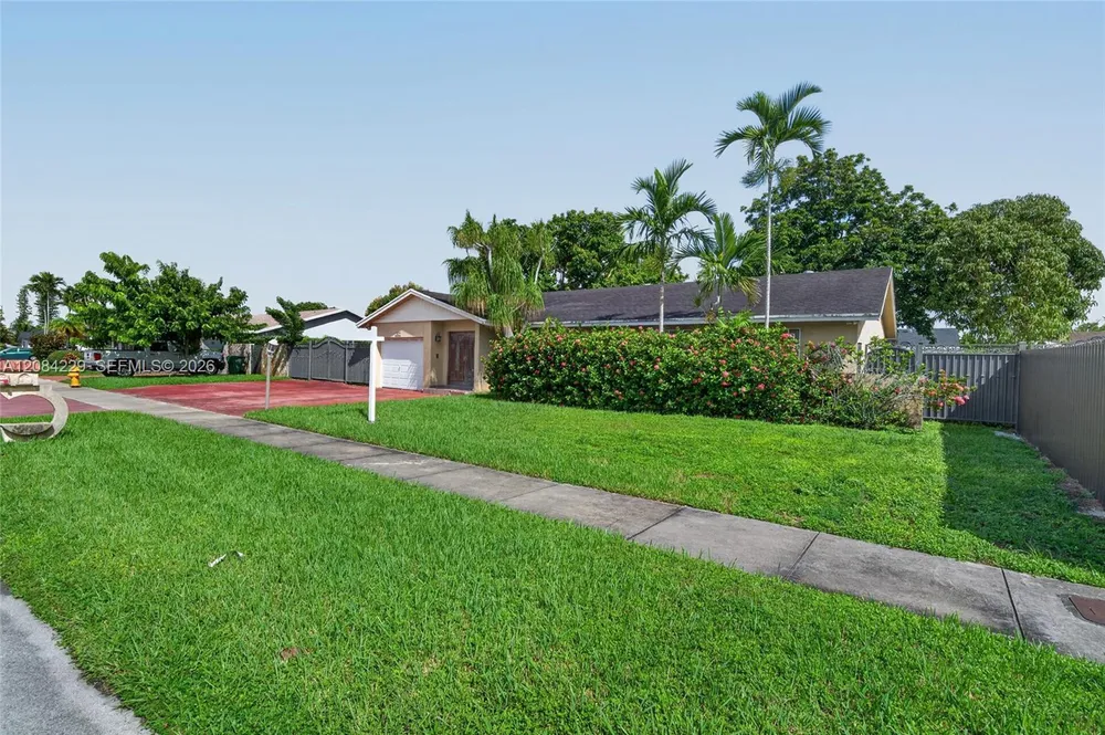 13217 SW 44th Ln, Miami, FL 33175