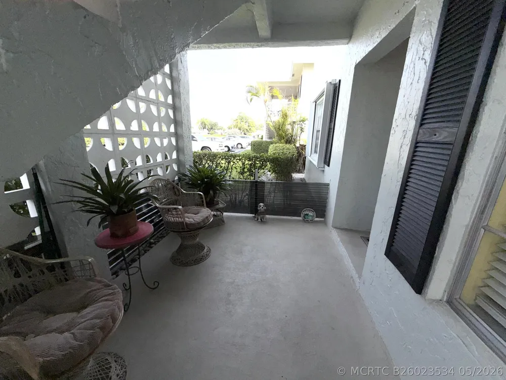 1030 Silk Oak Terrace, Delray Beach, FL 33445