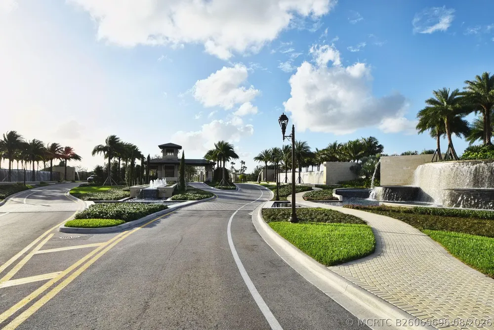 16740 Strasbourg Ln, Delray Beach, FL 33446