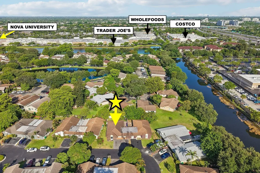 2075 SW 72nd Ave, Davie, FL 33317