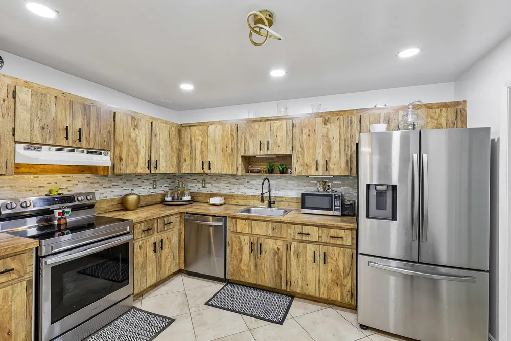 2075 SW 72nd Ave, Davie, FL 33317