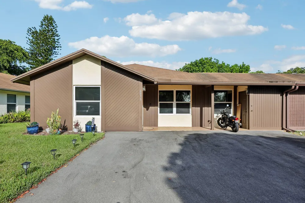 2075 SW 72nd Ave, Davie, FL 33317