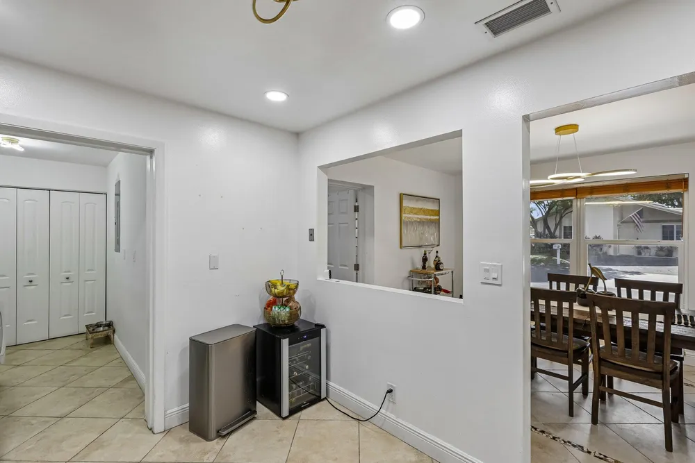 2075 SW 72nd Ave, Davie, FL 33317