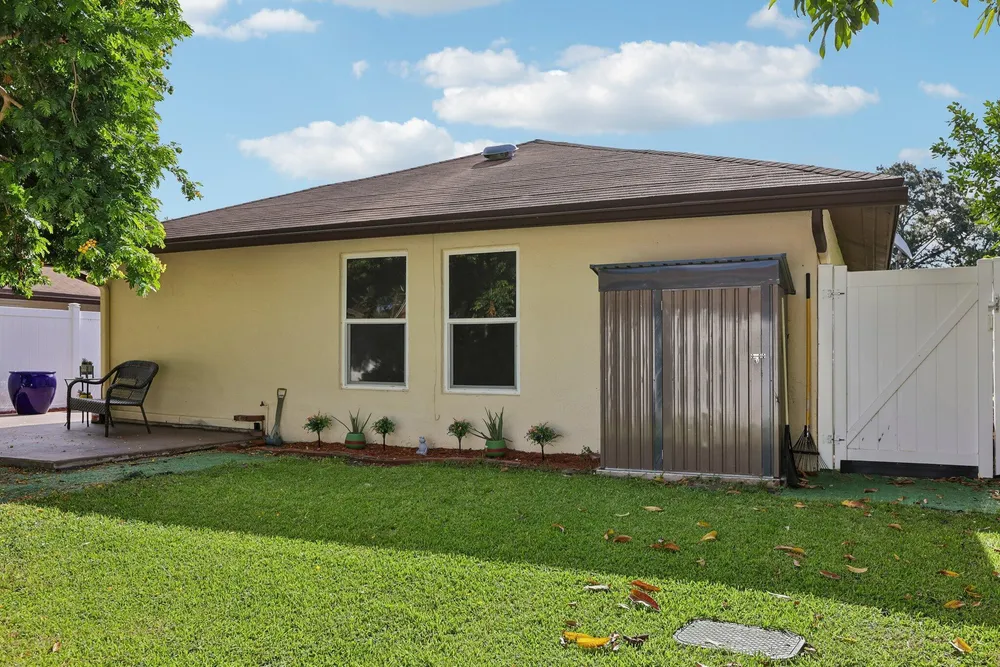 2075 SW 72nd Ave, Davie, FL 33317