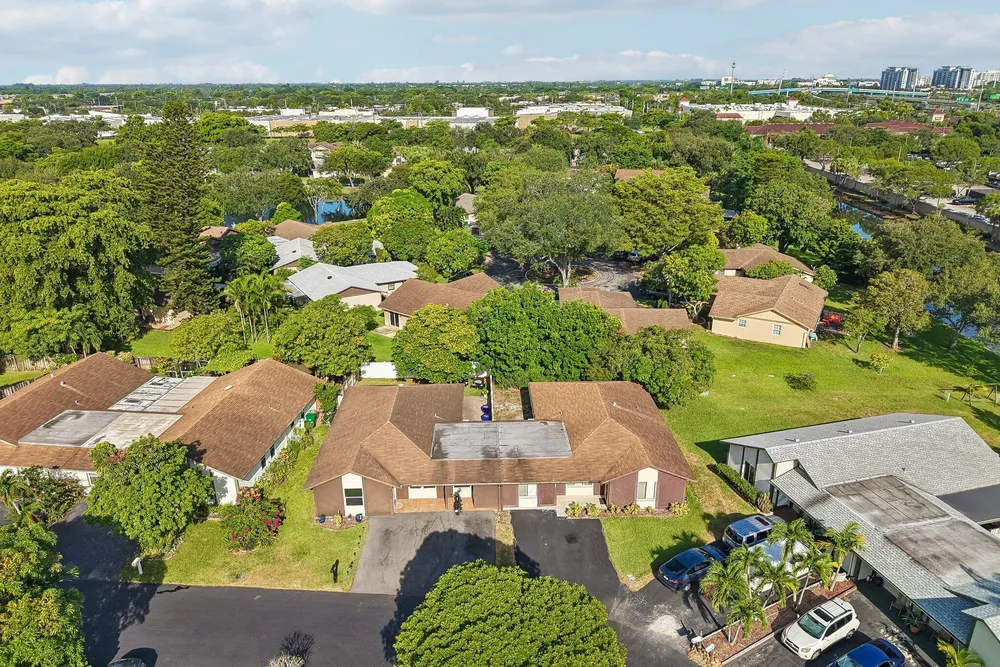 2075 SW 72nd Ave, Davie, FL 33317