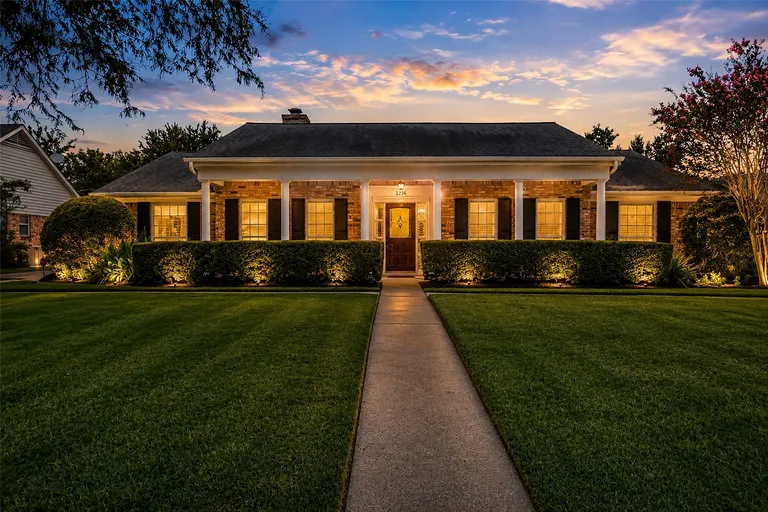 2526 Teague Rd, Houston, TX 77080-3832