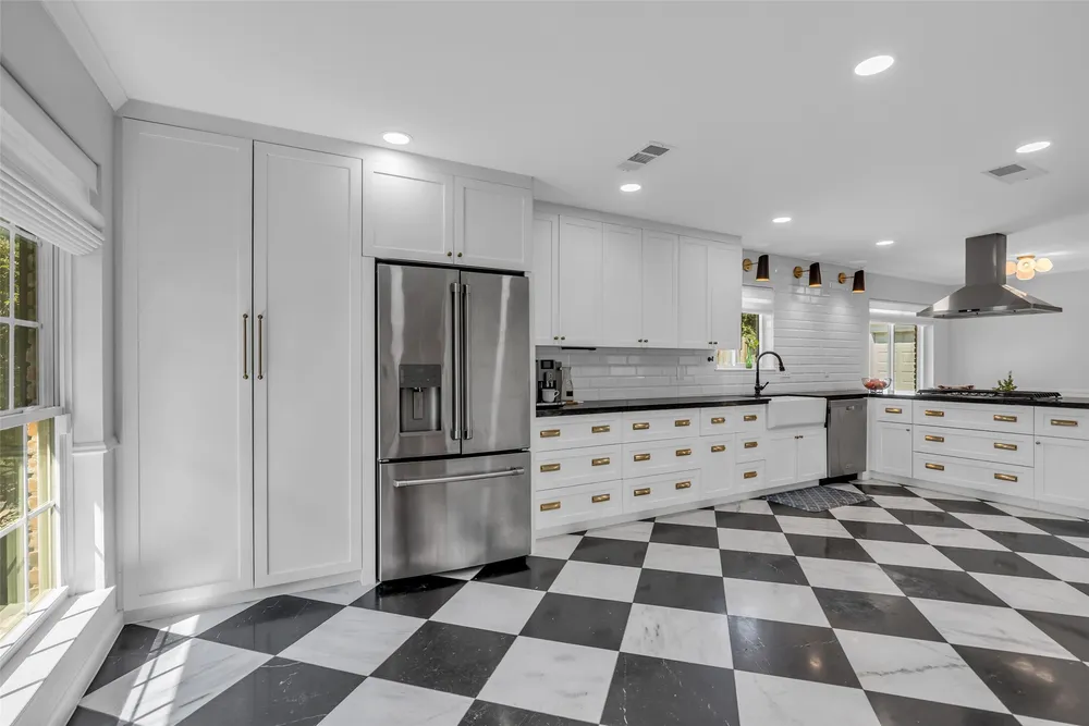 2526 Teague Rd, Houston, TX 77080-3832