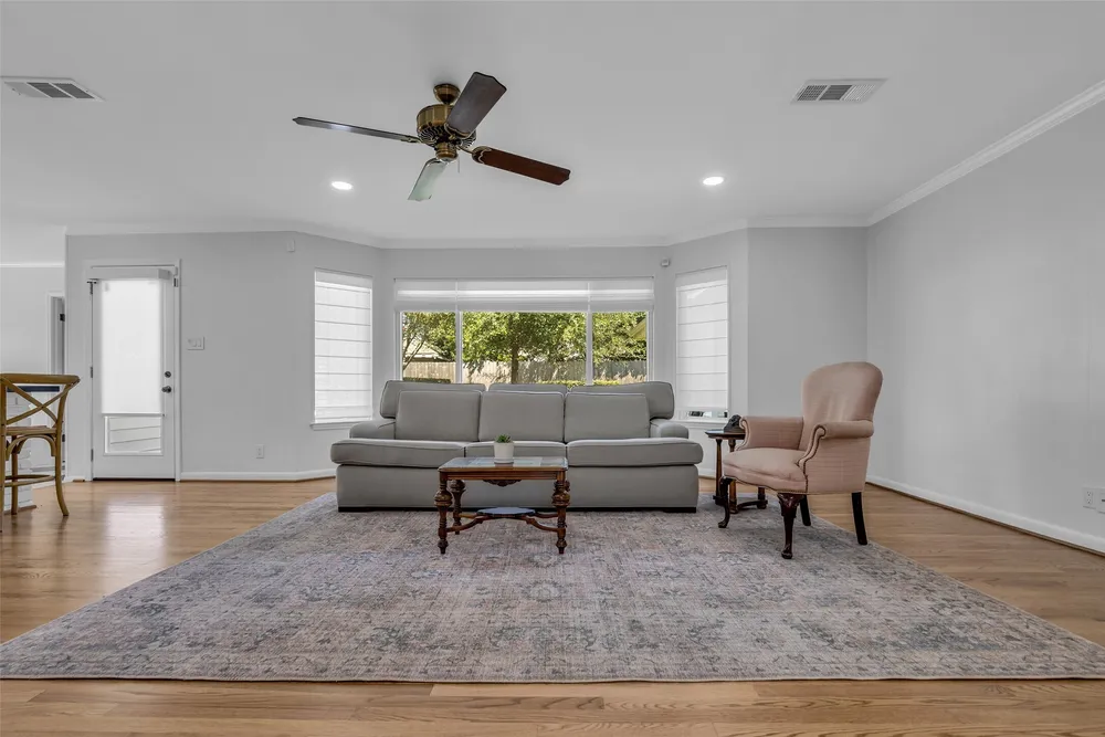 2526 Teague Rd, Houston, TX 77080-3832