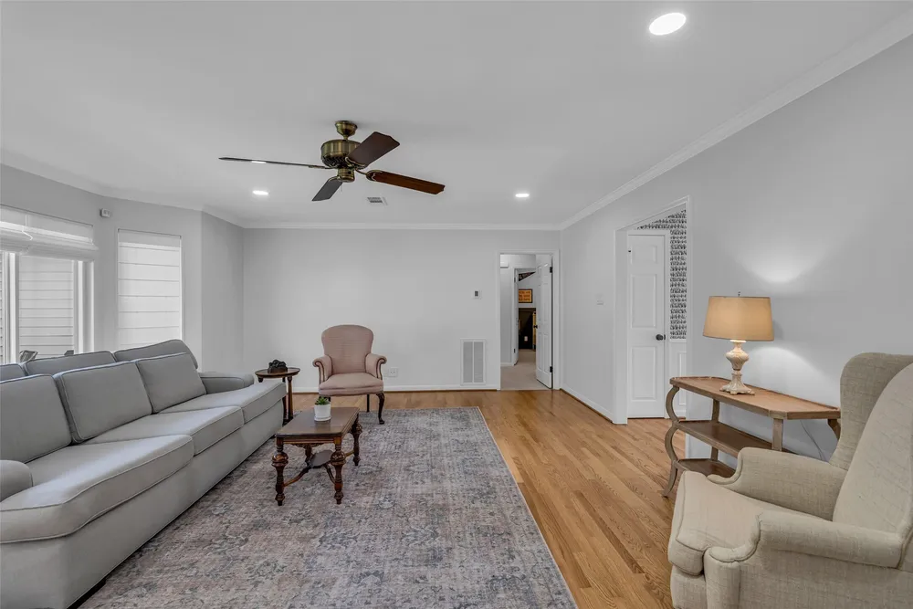 2526 Teague Rd, Houston, TX 77080-3832