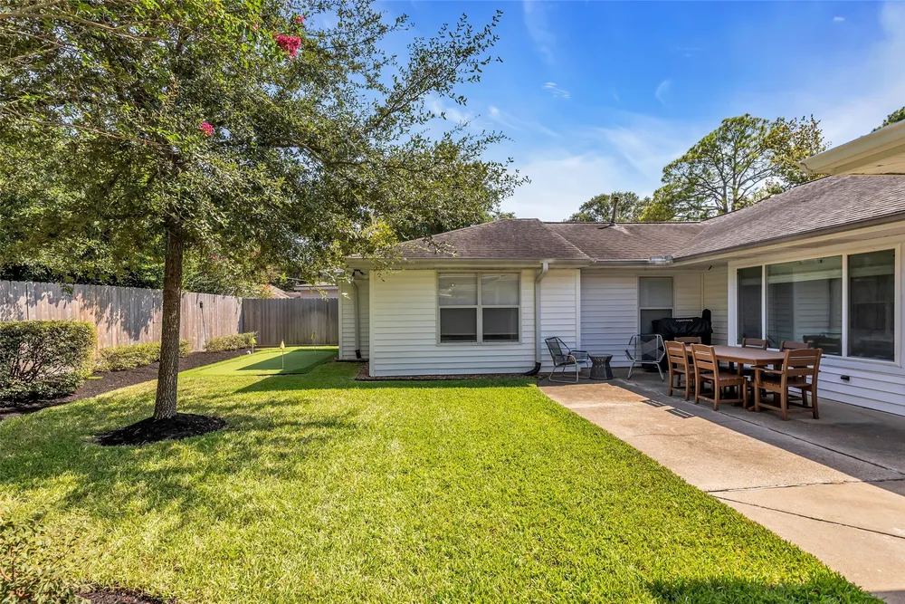 2526 Teague Rd, Houston, TX 77080-3832