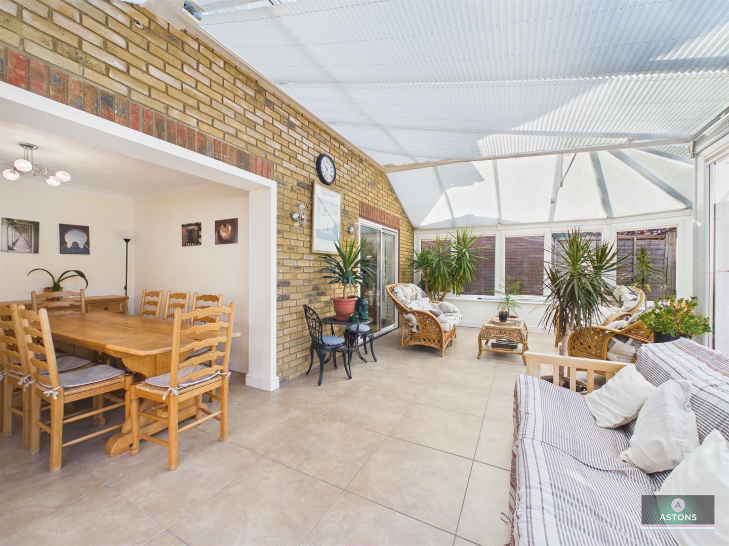 Moorland Road, Maidenbower Image 7