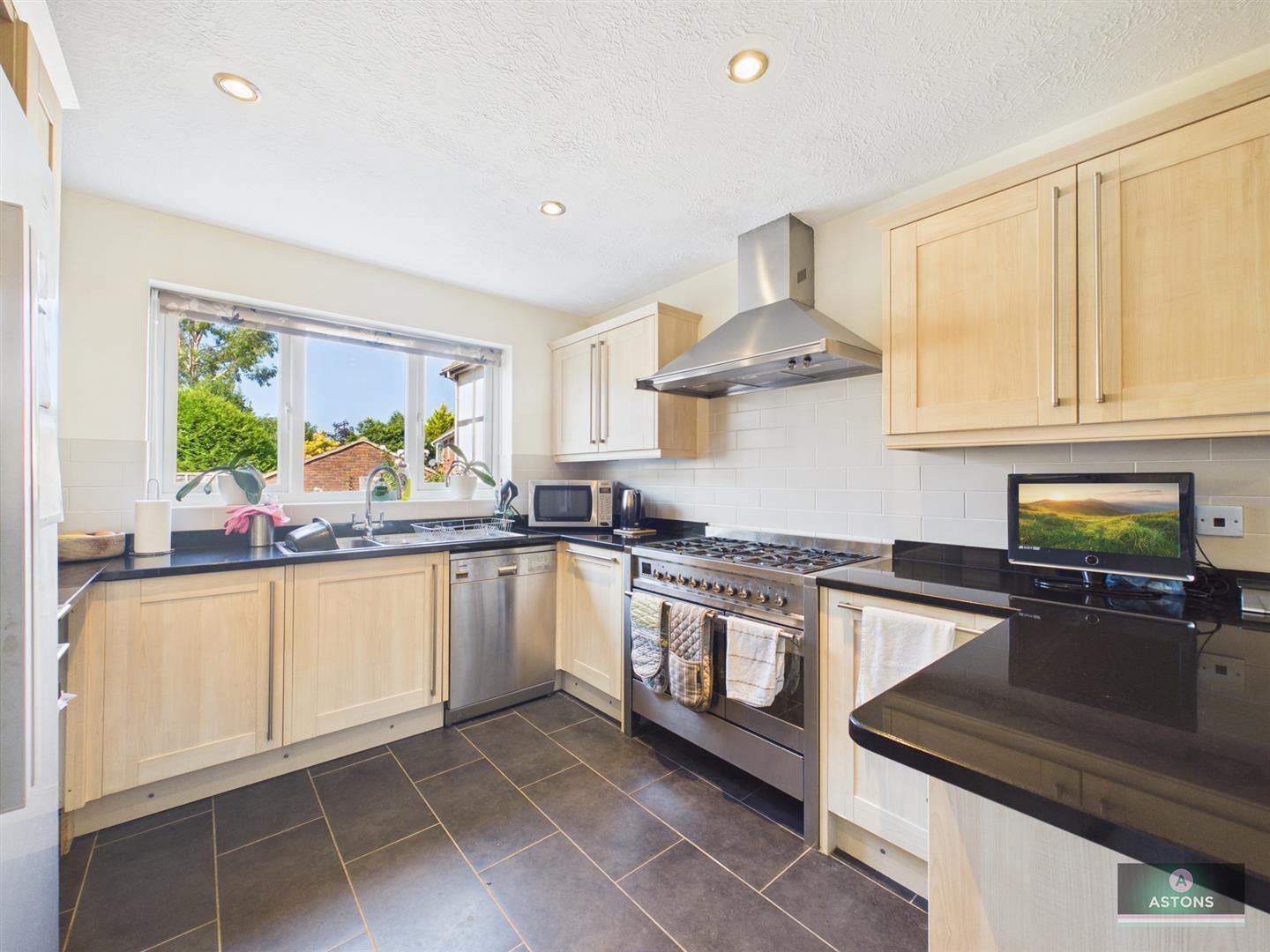 Moorland Road, Maidenbower Image 9