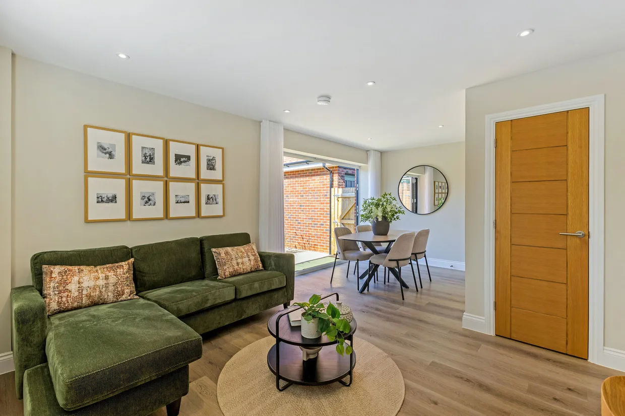 Chapel Road, Barns Green, RH13 photo 9