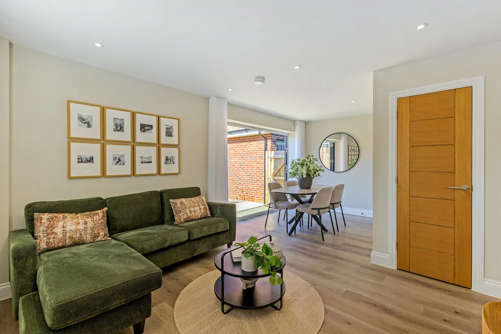 Chapel Road, Barns Green, RH13 photo 9