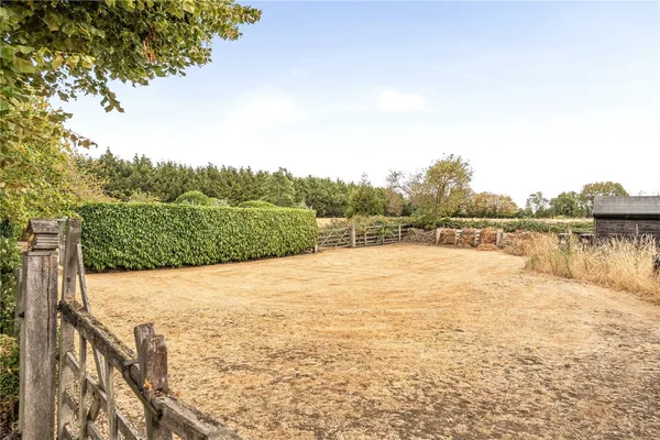 Orlingbury Road, Great Harrowden, NN9 photo 48