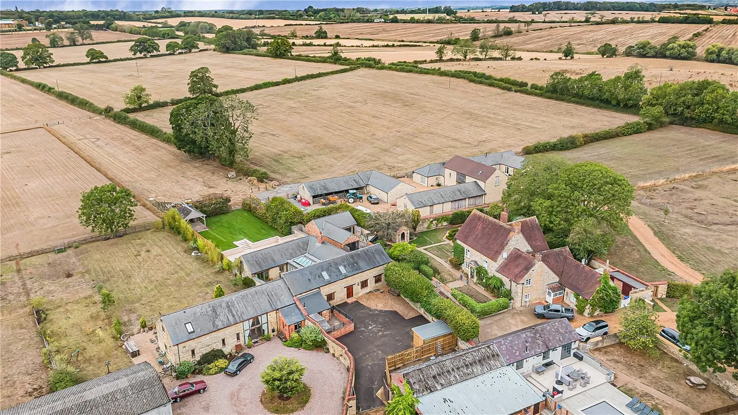 Careys Road, Pury End, NN12 photo 2