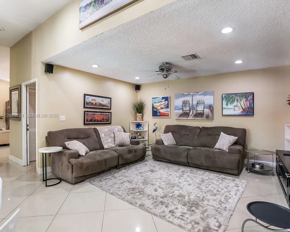 11723 SW 95th Terrace, Miami, FL 33186