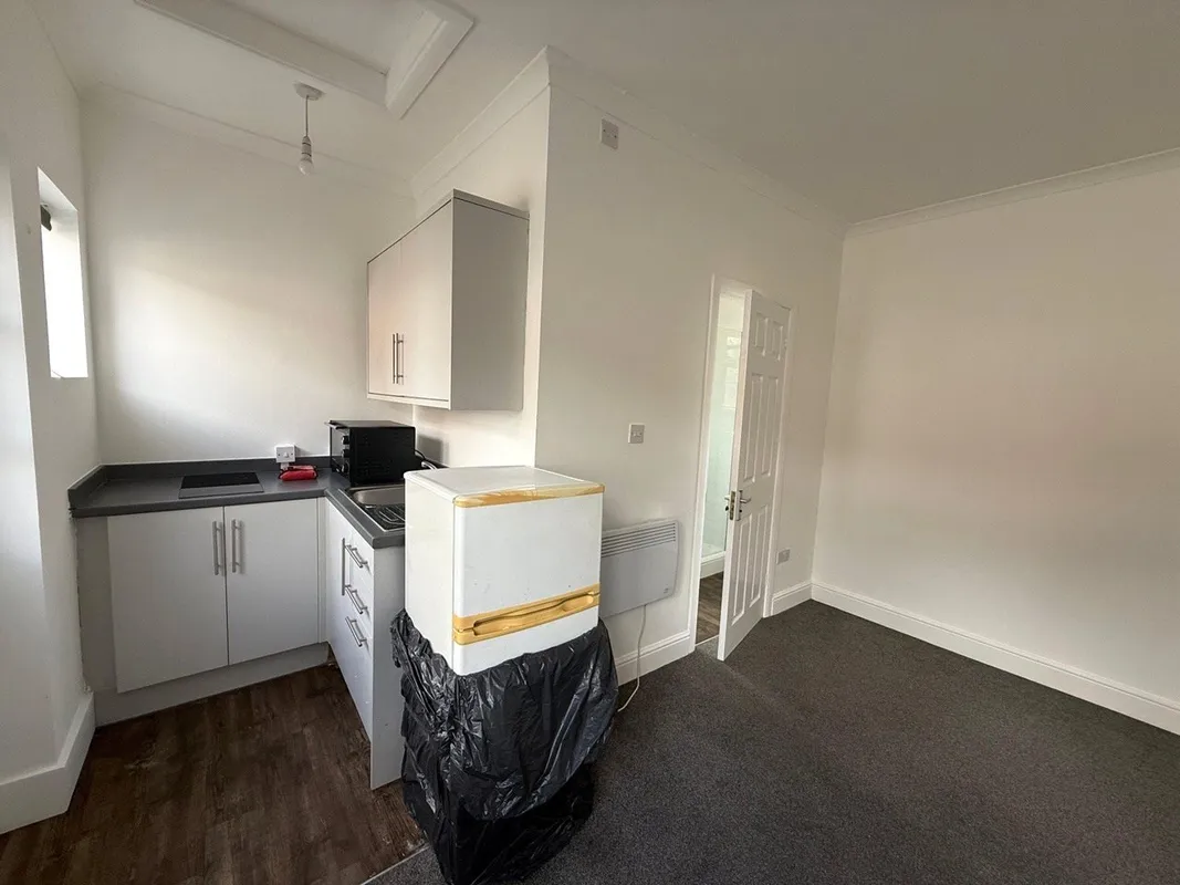 406A Downham Way, London, BR1