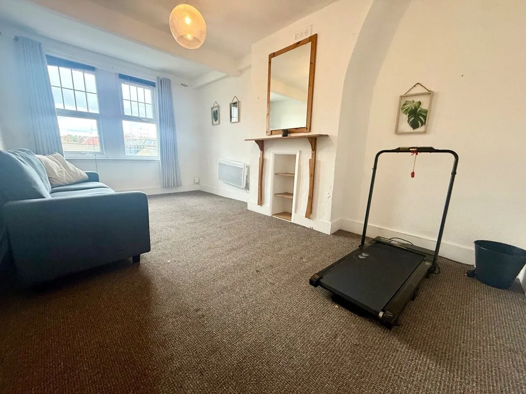 5 Ashlake Road, London, SW16