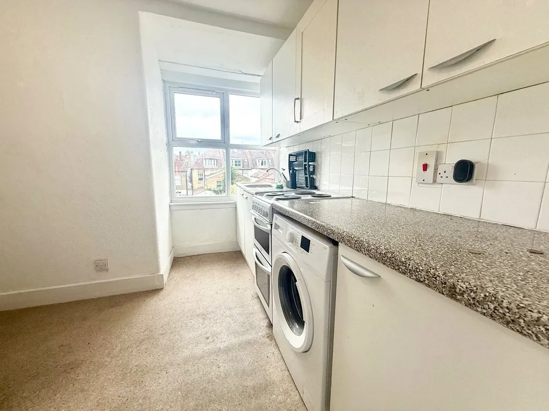 5 Ashlake Road, London, SW16