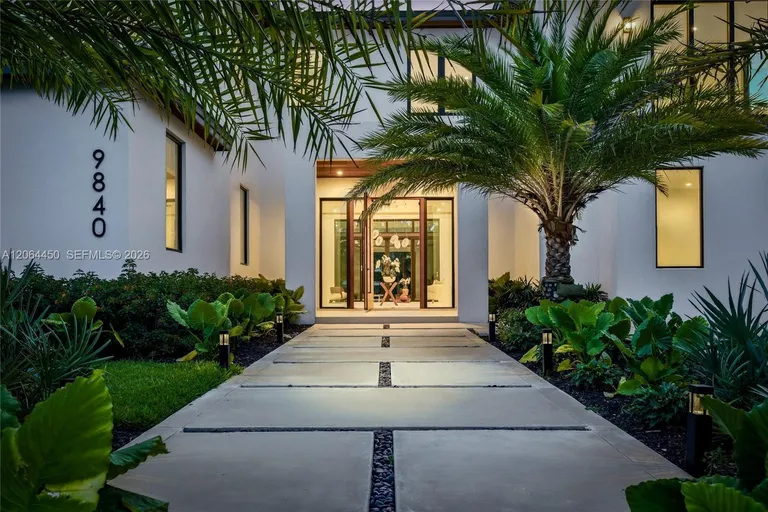 9840 SW 73rd Ct, Pinecrest, FL 33156