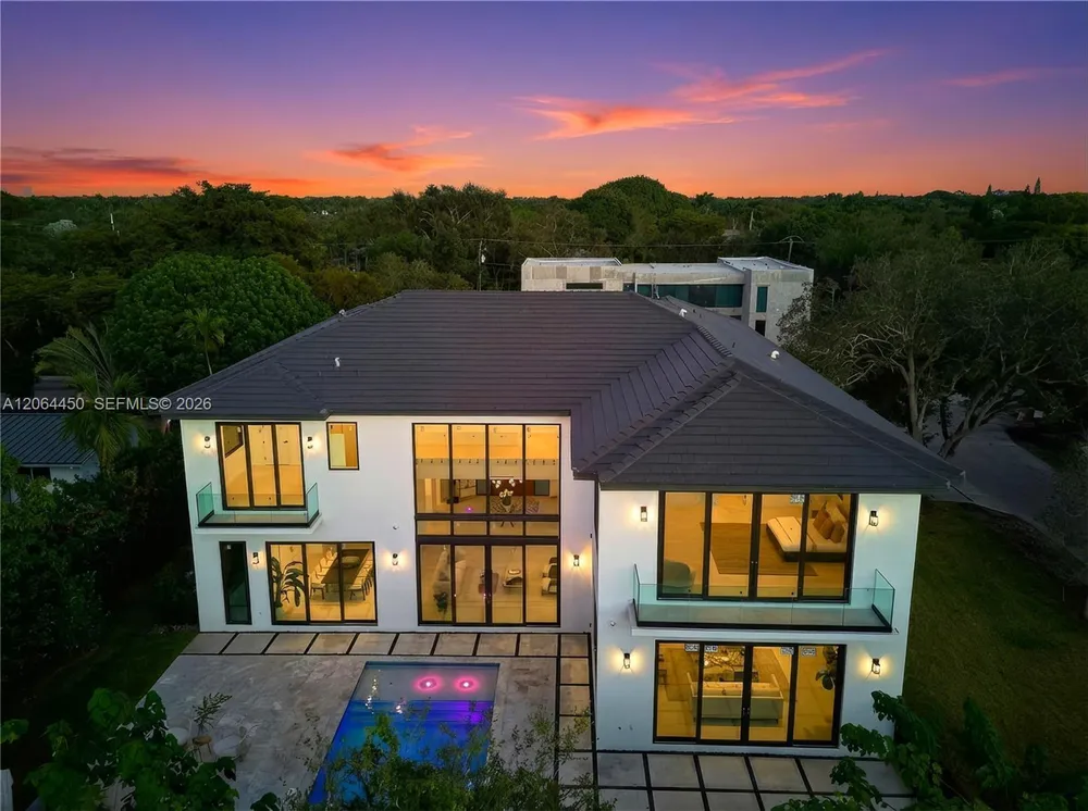 9840 SW 73rd Ct, Pinecrest, FL 33156