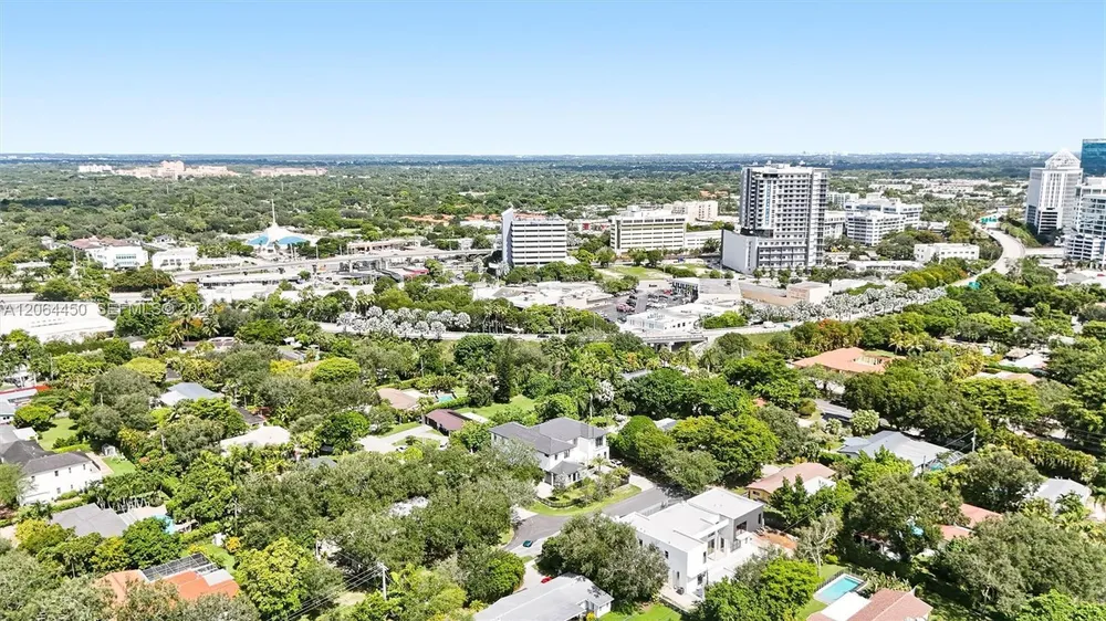 9840 SW 73rd Ct, Pinecrest, FL 33156