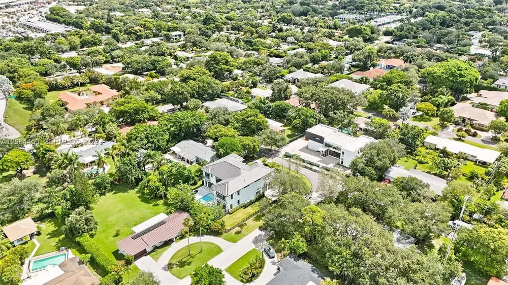 9840 SW 73rd Ct, Pinecrest, FL 33156