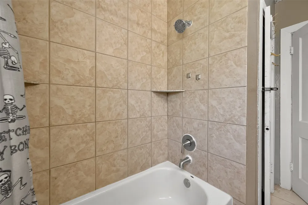 7109 Myrtle St, Houston, TX 77087