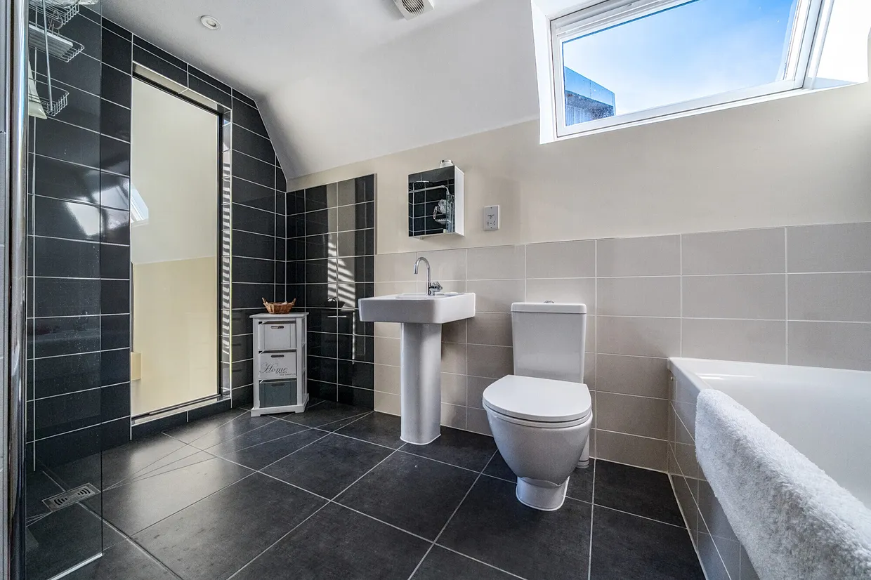 Orchard Close, Almondsbury, BS32 photo 10