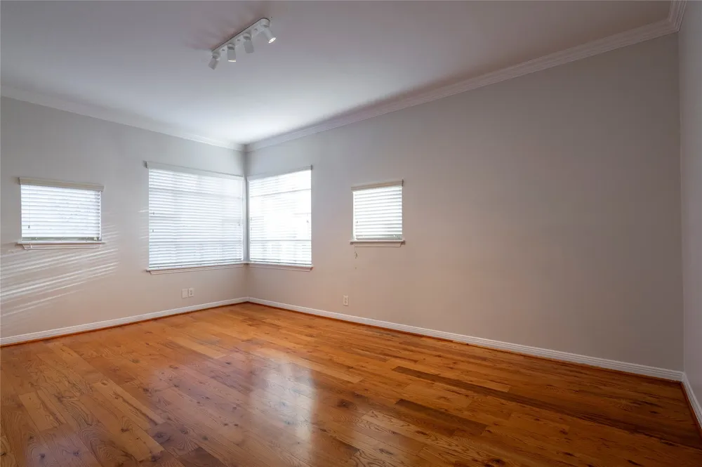 4004 Montrose Blvd, Houston, TX 77006