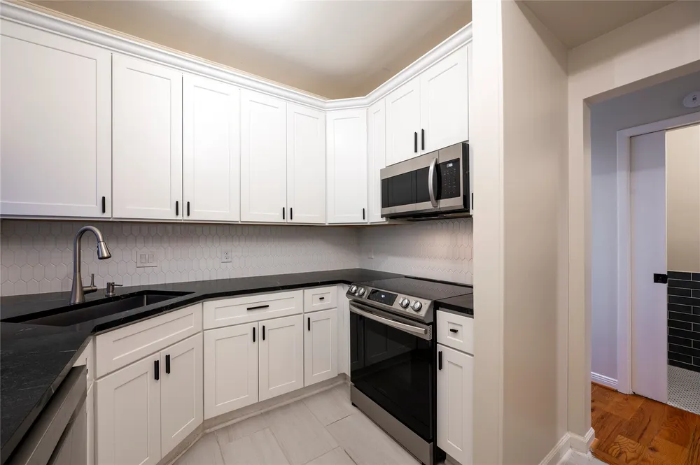 4004 Montrose Blvd, Houston, TX 77006