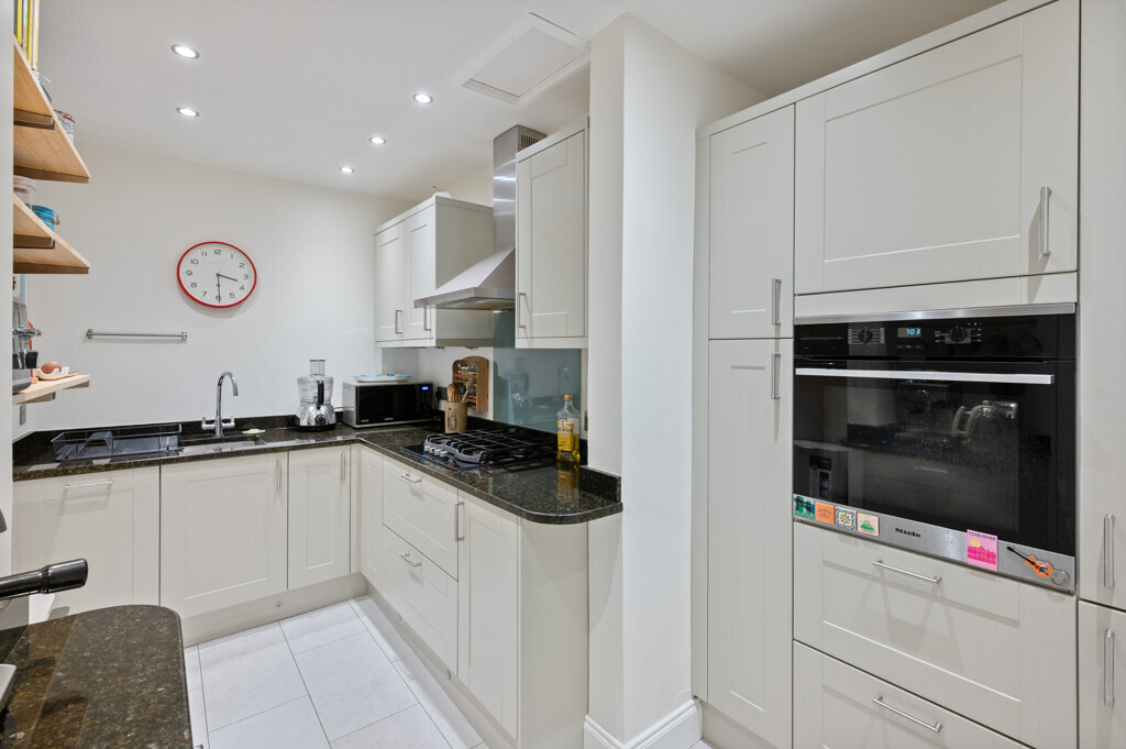 56 (Flat 3) Spottiswoode Street, Marchmont, Edinburgh, EH9 1DH Image 9