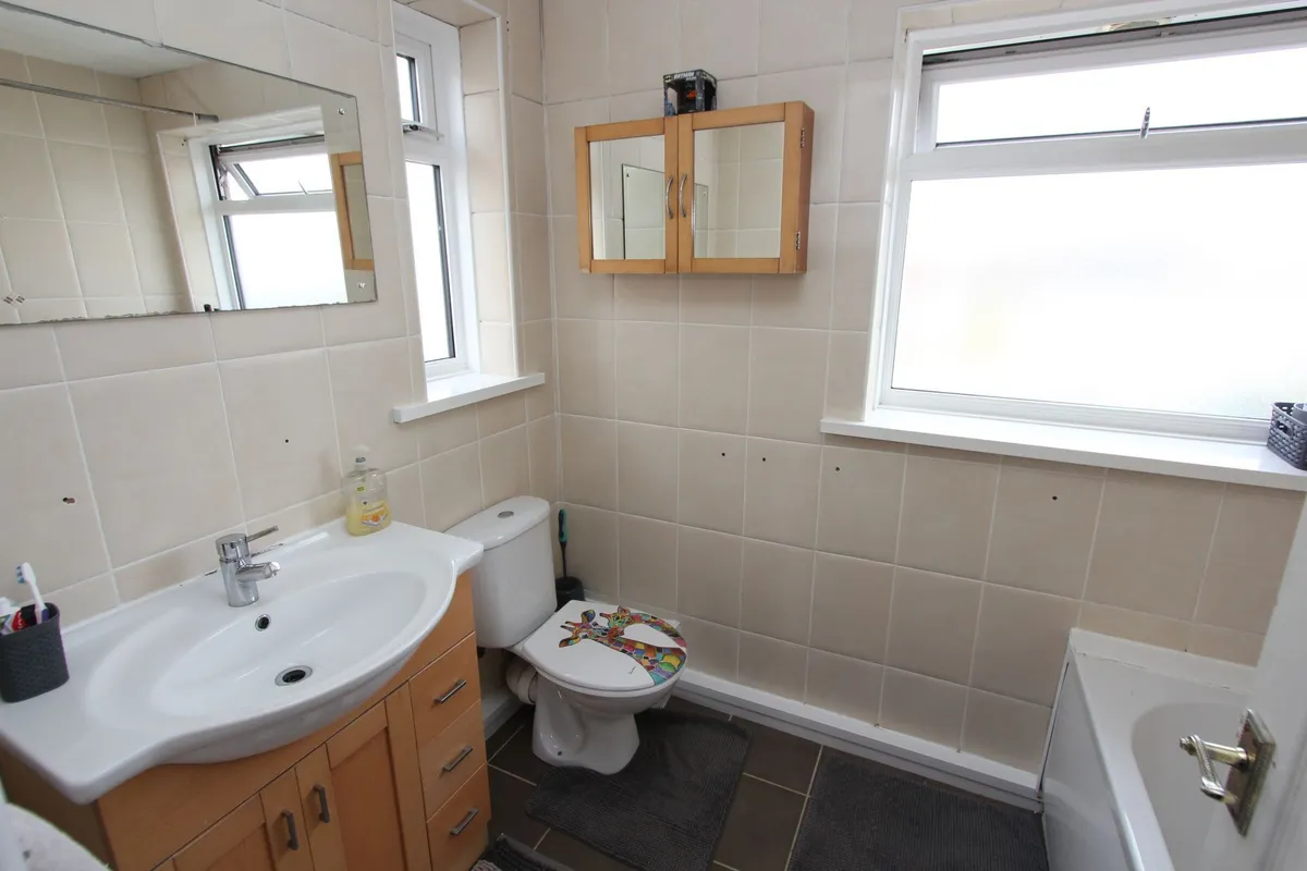 Four Acre, Llantwit Major, CF61