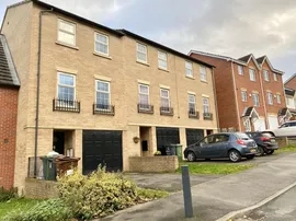 Raynville Way, Armley photo