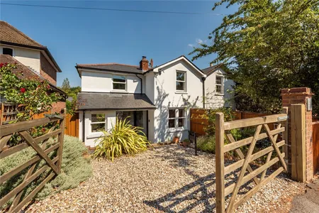 Harrow Road West, Dorking, RH4