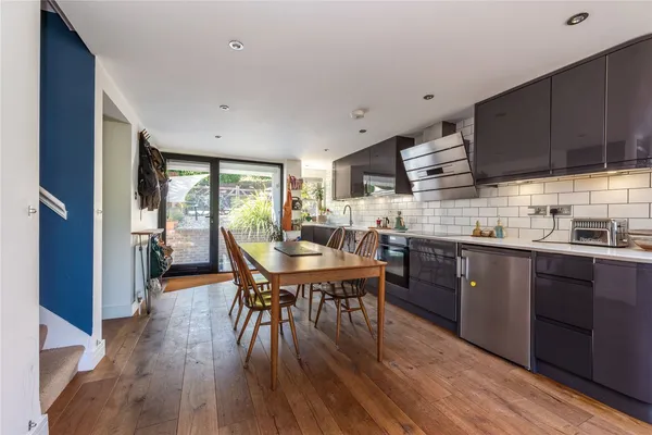 Harrow Road West, Dorking, RH4 photo 2