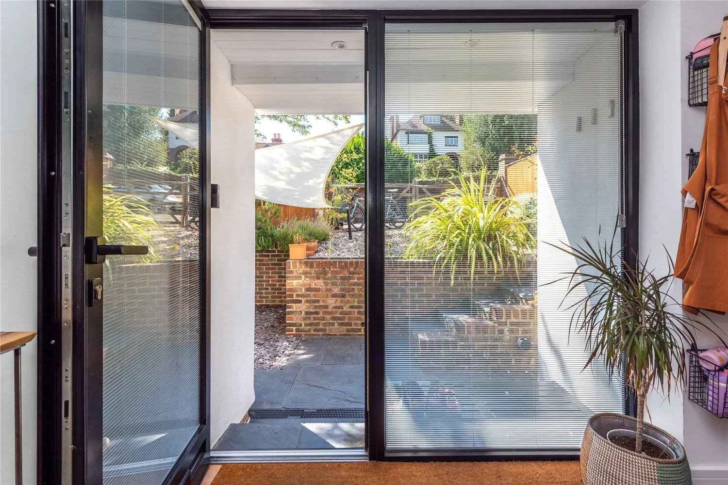 Harrow Road West, Dorking, RH4 photo 7