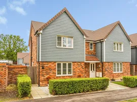 Icarus Avenue, Burgess Hill photo