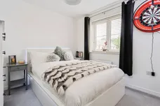 Icarus Avenue, Burgess Hill