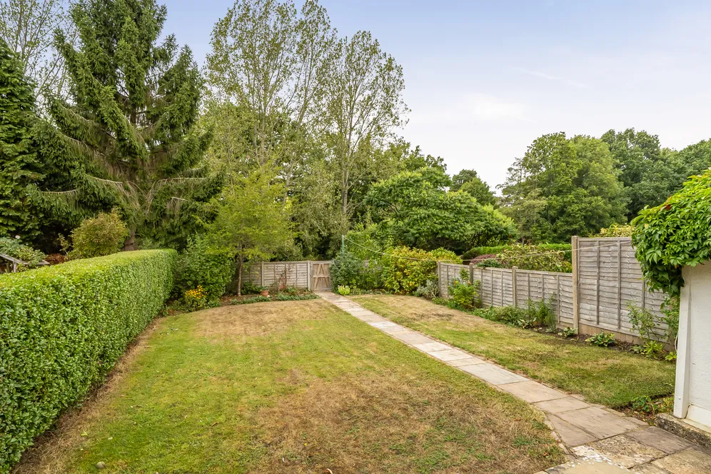 Cootes Avenue, Horsham, RH12 photo 7