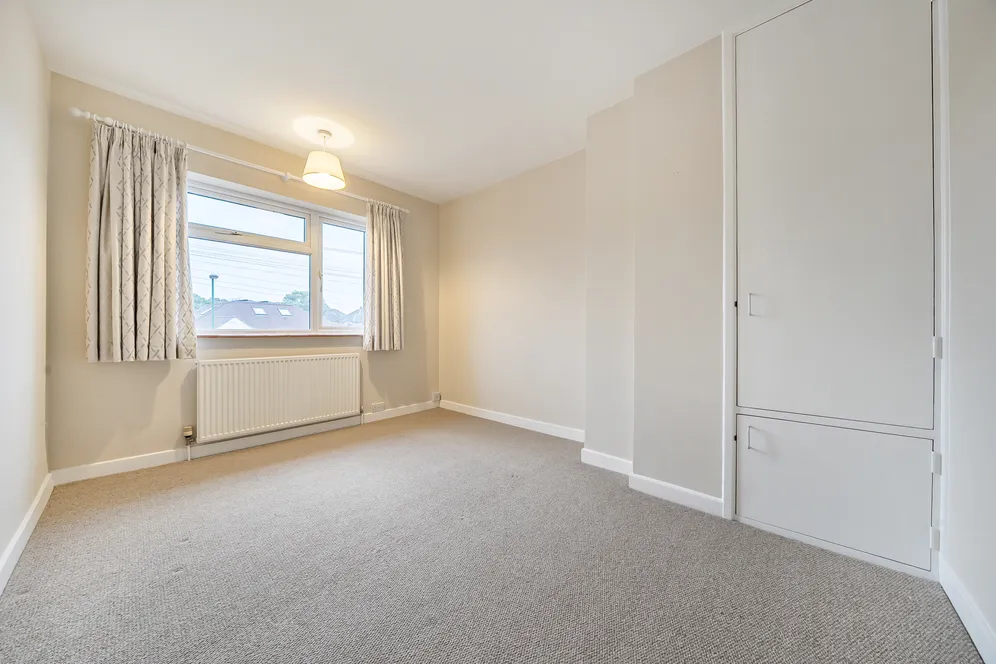 Cootes Avenue, Horsham, RH12 photo 8