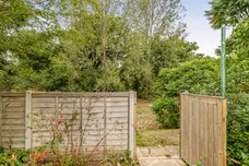 Cootes Avenue, Horsham, RH12 photo 14
