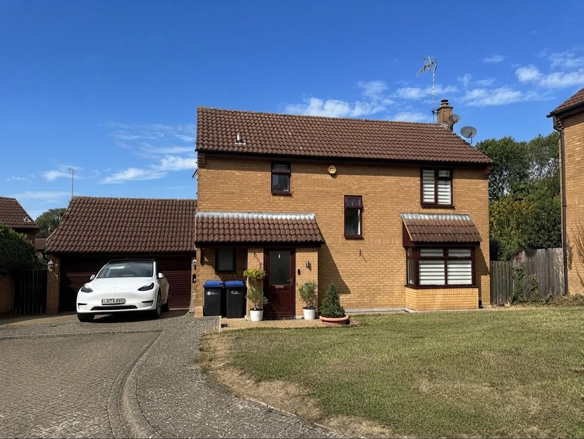 Aviemore Gardens, West Hunsbury, Northampton Image 1