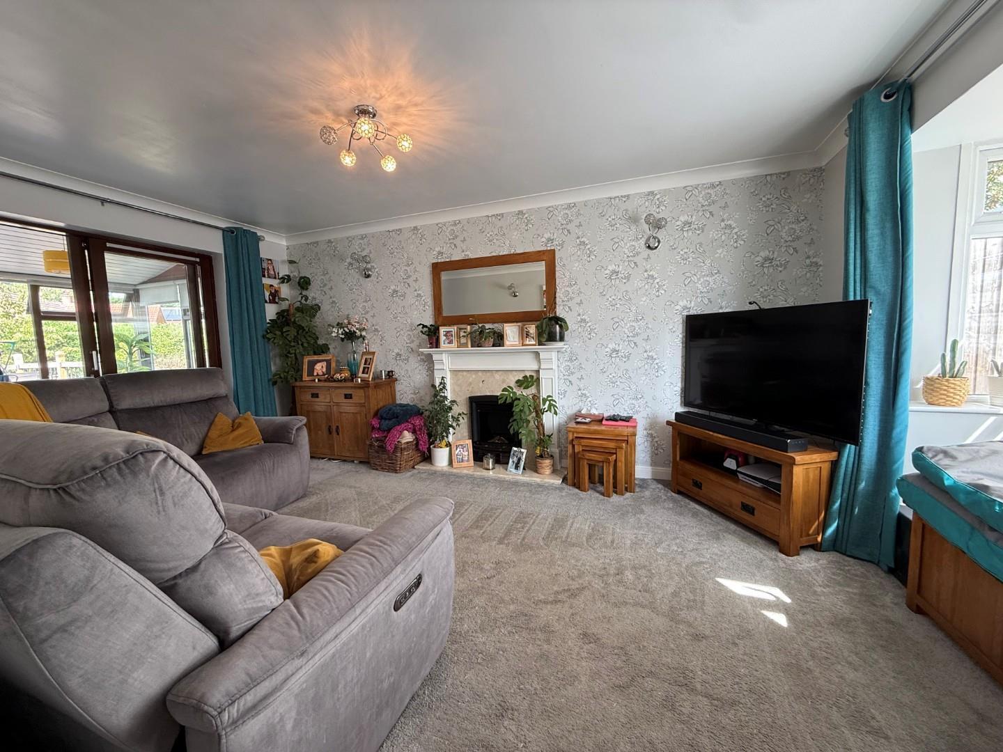 Aviemore Gardens, West Hunsbury, Northampton Image 6