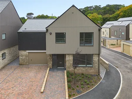 Palace Gardens, Anstey's Cove Road, TQ1