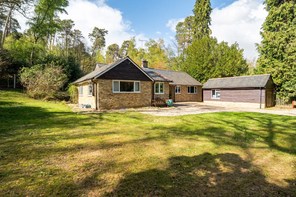 Pine Ridge Drive, Lower Bourne, Farnham, GU10 photo 1
