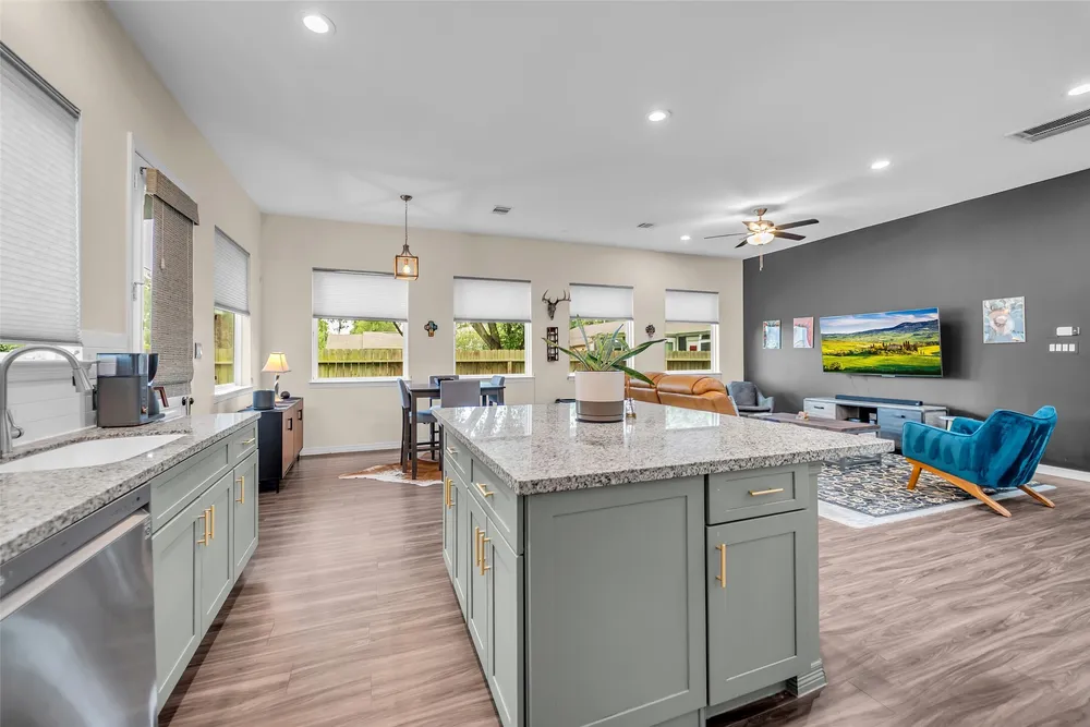 6708 Arapahoe St, Houston, TX 77020
