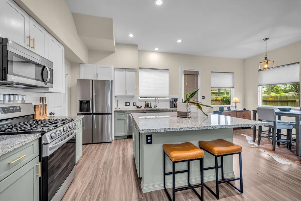 6708 Arapahoe St, Houston, TX 77020