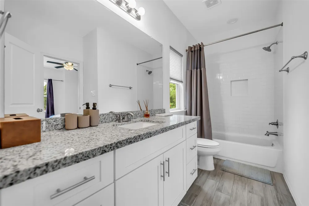 6708 Arapahoe St, Houston, TX 77020